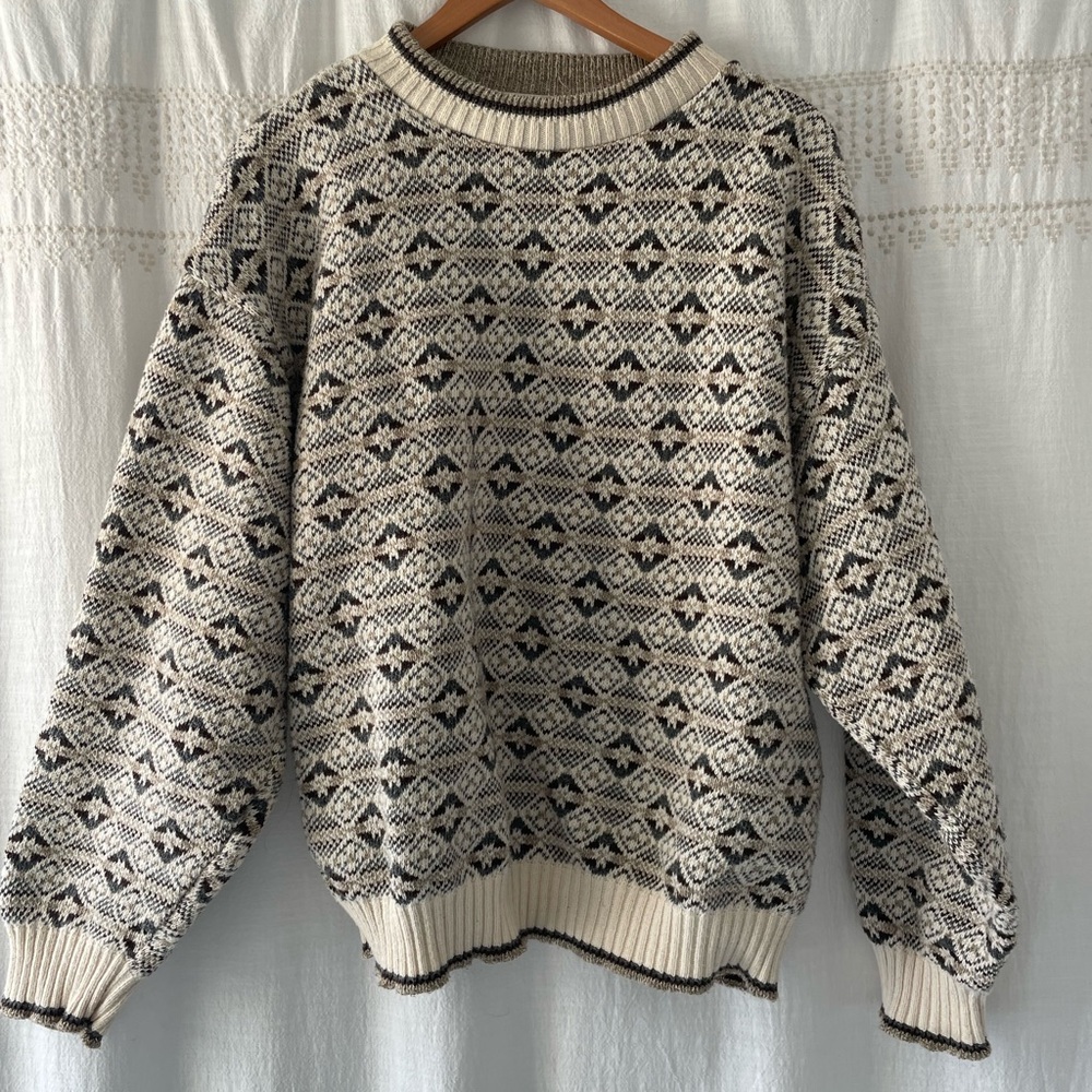 Bill Blass Black and Cream Geometric Crewneck Sweater